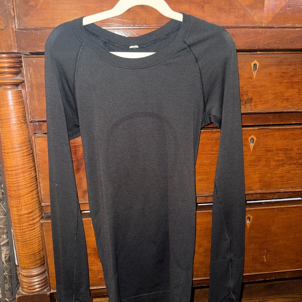lululemon athletica Black Long Sleeve Top
